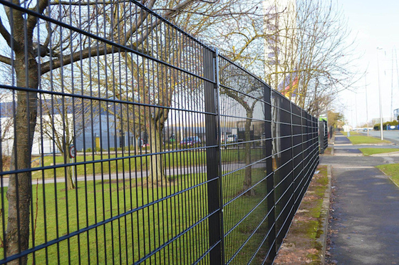 CE Hot Galvanized Black Iron 2.4m Height Anti Climb Fencing For Security
