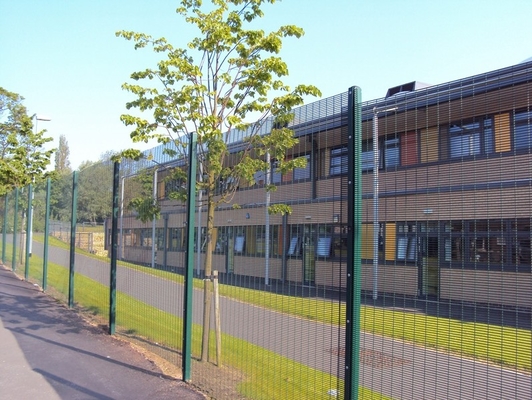 CE Hot Galvanized Black Iron 2.4m Height Anti Climb Fencing For Security