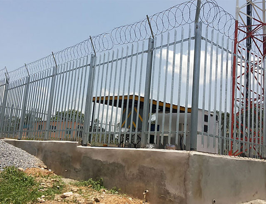 Industrial 6ft Height Tower Fencing With Triangle Spear Top