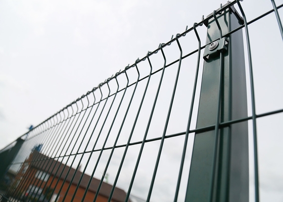 Industrial Commercial 2.5m Powder Coated Metal Fencing Steel Pro V Mesh Rectangle Hole