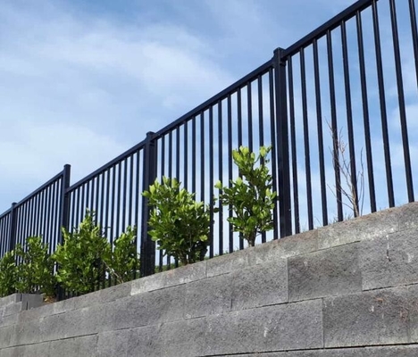 1.8m Height Black Powder Coated Tubular Fencing Spear Top